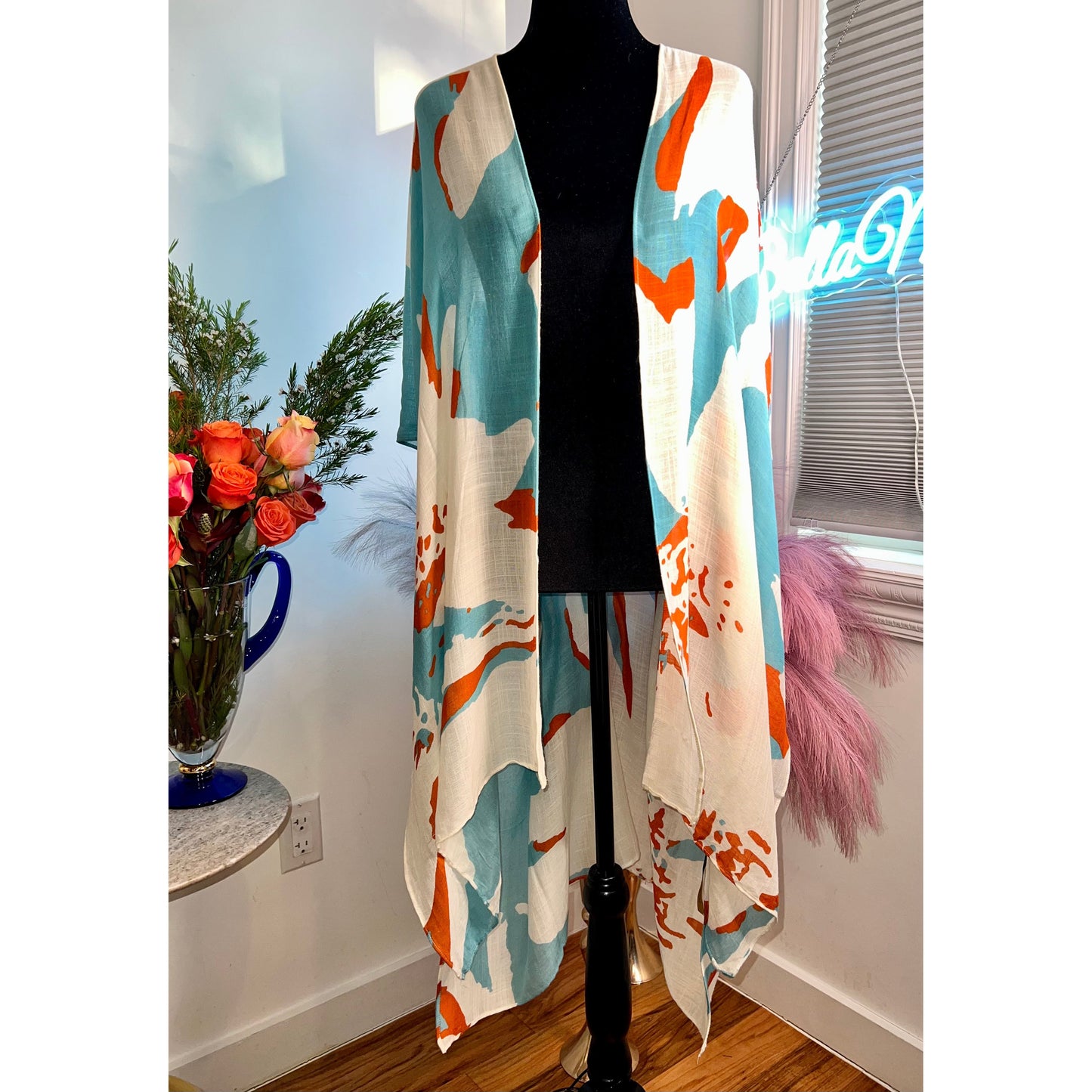 SWEEPING FLORAL KIMONO