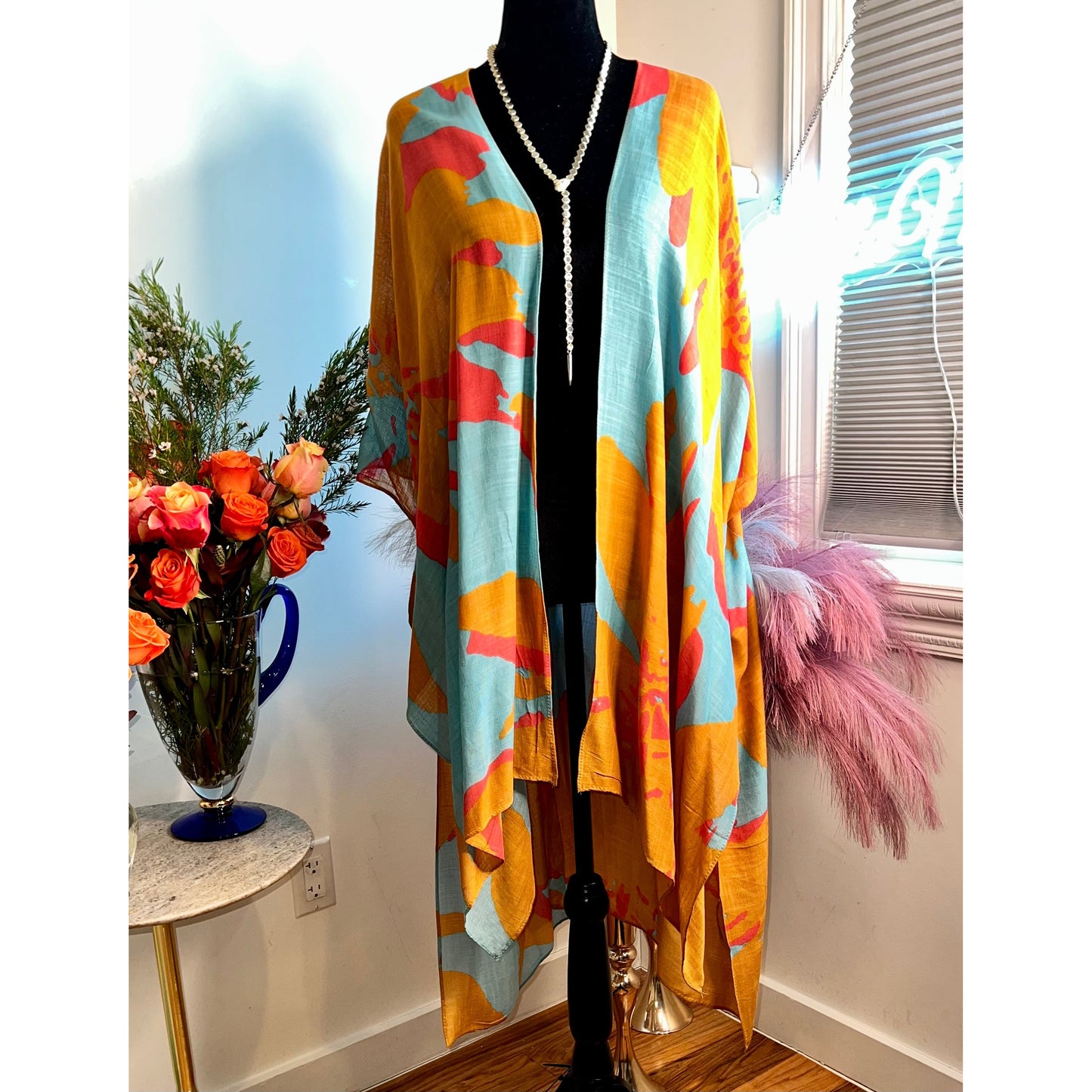 SWEEPING FLORAL KIMONO