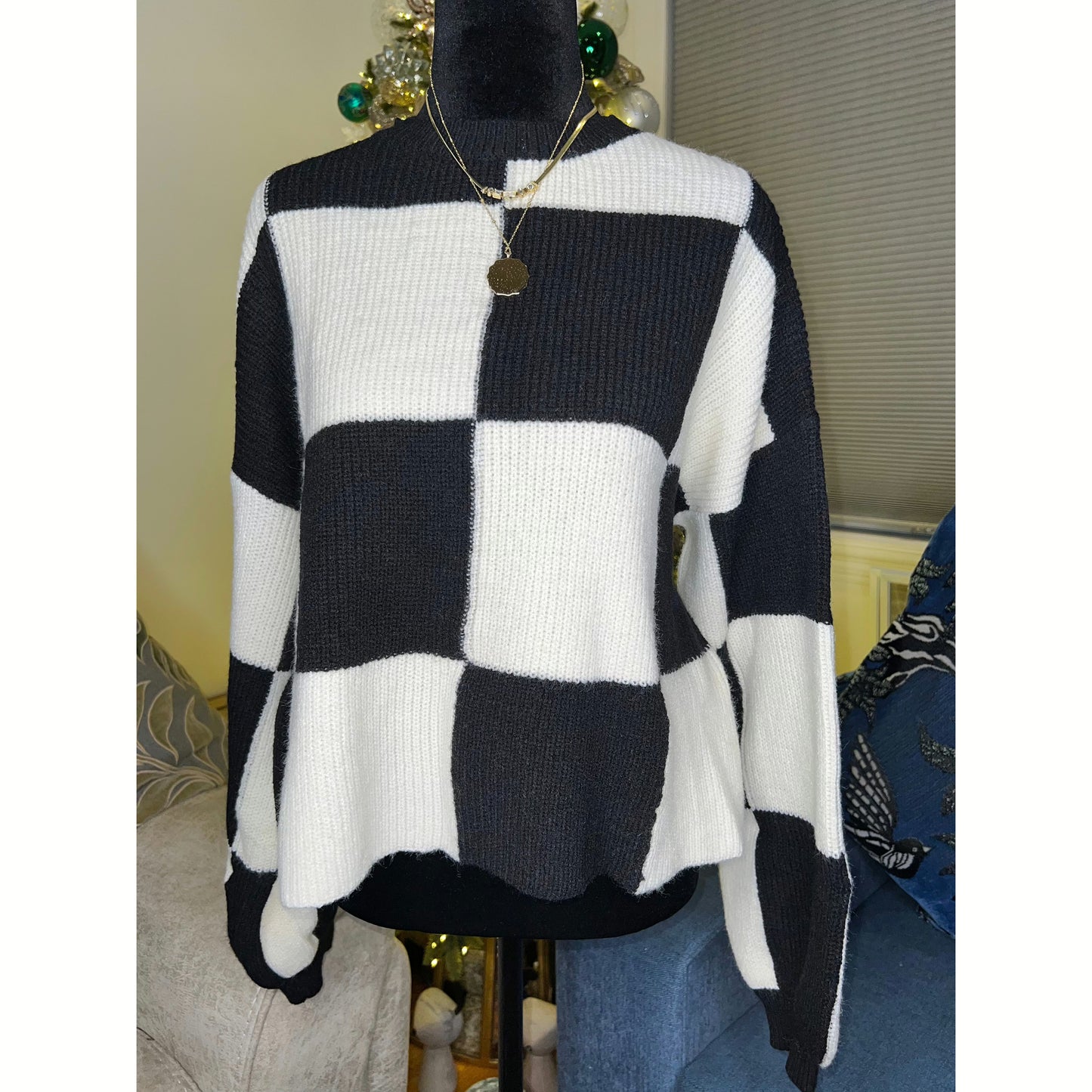 CHECKERED SWEATER