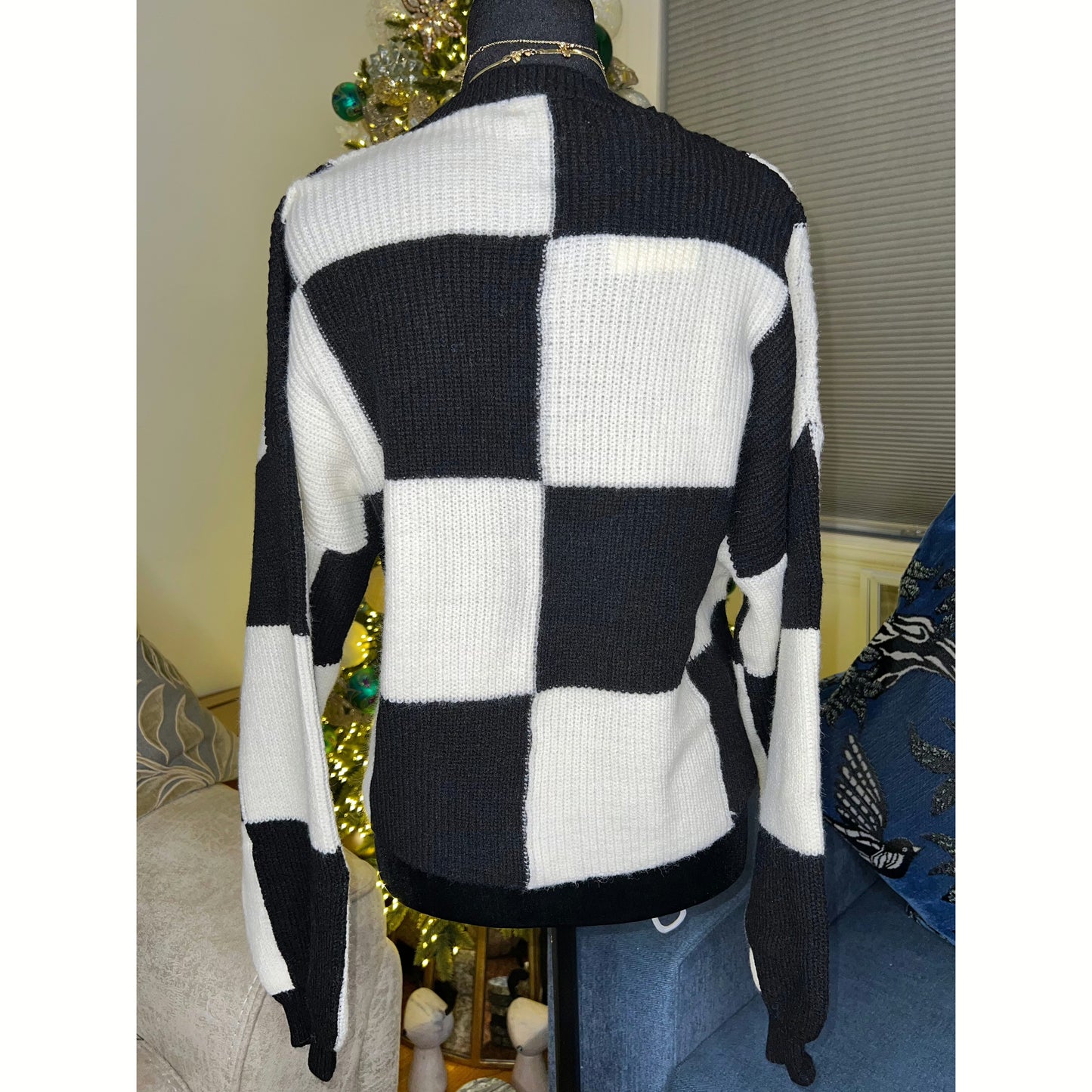 CHECKERED SWEATER